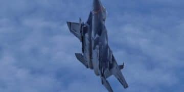 F-35 vs F-15EX: Key Performance Differences in 2025 - Cover Image