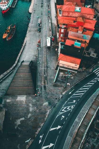 US Foreign Policy: New Trade Agreements and Global Relations in the Next 6 Months